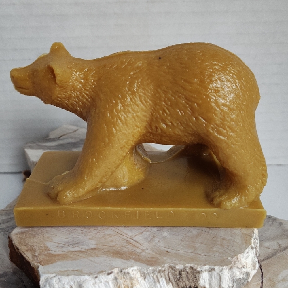 Mold-A-Rama Wax Figure Walking Bear Brookfield Zoo Animal Chicago Souvenirs